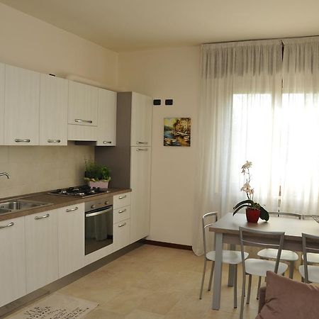Appartamento Lago Peschiera del Garda Zimmer foto