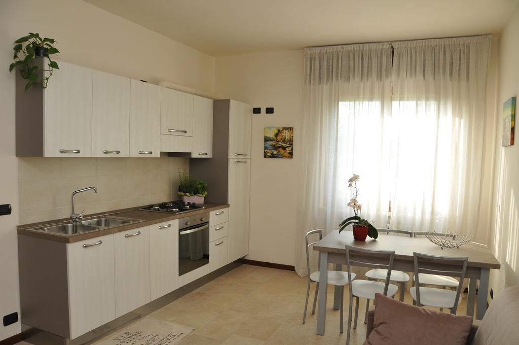 Appartamento Lago Peschiera del Garda Zimmer foto